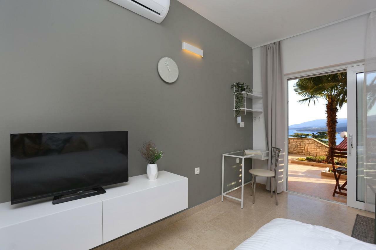 Studio Apartment Close To The Sea Rabac Eksteriør billede